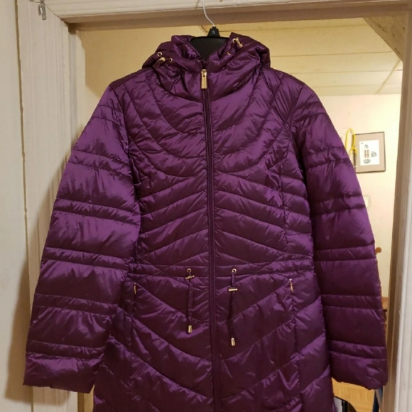 Womens jacket - Picture 1 of 3